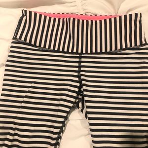 Lululemon wunder under striped leggings size 4.